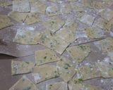 Foto langkah ke 3 dari resep Snack Keripik Bawang.
