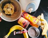 A picture of step 1 of Banana smoothie Bowl banana chia seeds smoothie Bowl.