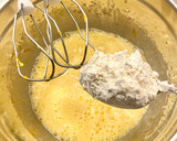 Foto del paso 4 de la receta: Pastel con glaseado “crema de almendras” (Cake with “almond cream” icing)