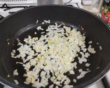 Foto del paso 2 de la receta: Pechuga empanizada bañada en salsa de tomate
