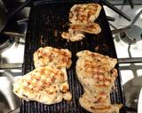 Foto del paso 4 de la receta SANDWICH DE MUSLO DE POLLO A LA PLANCHA, CON TOCINO AHUMADO, EN PAN ITALIANO