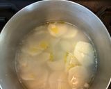 鮮蝦鮭魚佐菠菜馬鈴薯的食譜步驟2照片