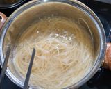 Foto langkah ke 2 dari resep Smoked Beef Carbonara Spaghetti.