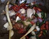 Foto langkah ke 3 dari resep Tumis Cumi Pedas.