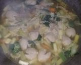 Foto langkah ke 5 dari resep Sayur sop bakso.