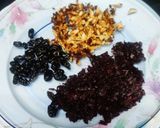 A picture of step 2 of Beetroot sabudana halwa.