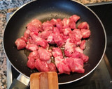 Foto del paso 2 de la receta: Guiso de carne magra de cerdo