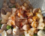 Foto langkah ke 4 dari resep Oseng Kikil Bakso pete.