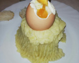 Foto del paso 4 de la receta: Huevo pasado por agua (receta especial para niños)