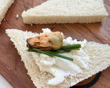 Foto del paso 3 de la receta: Canapés de choritos