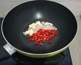 Foto langkah ke 3 dari resep Tumis Buncis Kornet.