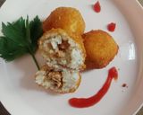 Foto langkah ke 4 dari resep Bola Bola Nasi Isi Ayam Kecap.
