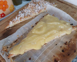 Foto del paso 9 de la receta: Hojaldre con crema de limón y chocolate blanco y almendras