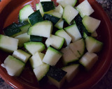 Foto del paso 1 de la receta: Salteado de alubias y calabacín