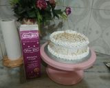 A picture of step 18 of Golden painted choc cake design.....