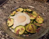 Foto del paso 2 de la receta: Calabacín con jamón y huevo en microondas