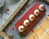 Foto langkah ke 7 dari resep Red Velvet Roll Cake.
