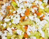 Foto del paso 3 de la receta: Ensalada de garbanzos, calabacín y zanahoria