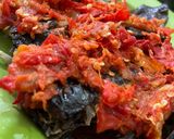 Foto langkah ke 4 dari resep Iwak pe sambel penyet (ikan pe/pari asap).