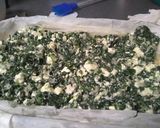 Foto del paso 4 de la receta: Spanakopita: Tarta griega de espinaca y feta