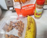 Foto del paso 1 de la receta: Batido de plátano, almendras y algarrobina