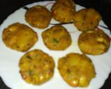 A picture of step 7 of Aloo bonda.