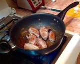 Foto del paso 1 de la receta: Costillas de cerdo fritas con su propia grasa