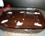 صورة لخطوة 8 من وصفة كيكة الشوكولاتة المسقية بدون شوكولاته اقتصادية والبنة ولا أروع🥧😋🤤