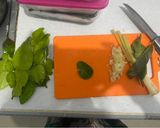 Foto langkah ke 1 dari resep Nasi daun jeruk rice cooker tanpa santan.