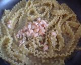 Foto del passaggio 11 della ricetta Mafalde con calamari, gamberi e crema di zucchine
