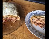 Une image de l'étape 7 de Italian flatbread farci en roulé au veau oignons caramélisés champignons fromage et épices.
