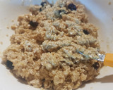 Foto del paso 1 de la receta: Galletitas de avena con pasas de uva