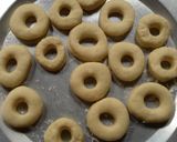 Hình bước làm 7 của món Doughnut🍩🍩🍩