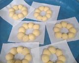 Foto langkah ke 3 dari resep Mochi Donut (Pon de Ring).