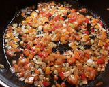 Foto del paso 7 de la receta: Arroz con coquinas y huevas de jurelillos blancos