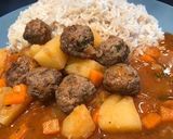 A picture of step 5 of Daoud basha (Lebanese meatballs).