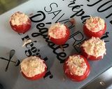Une image de l'étape 9 de Tomates farcies au crabe, carottes râpées et crème de balsamique.