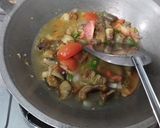 Foto langkah ke 2 dari resep Cucut Asap Pedas Manis.