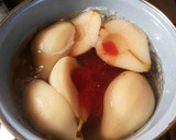 Foto del paso 9 de la receta: Peras confitadas en almibiar de fresas y canela