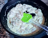 Foto del paso 9 de la receta: Filetes de pechuga de pollo en salsa de champiñones y macis