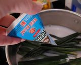 Foto langkah ke 1 dari resep Bacang Beras Isi Ayam.