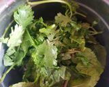 A picture of step 1 of Mint cucumber raita.
