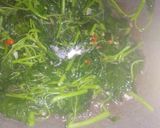 Foto langkah ke 4 dari resep Tumis bayam saos tiram.