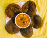A picture of step 6 of Indori Palak Ki Puri.