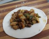 A picture of step 3 of Paneer and potato stuffed galette.