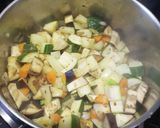 Foto del paso 3 de la receta: Guiso vegano en salsa de tomate