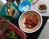 Foto langkah ke 1 dari resep Cah brokoli sapi.