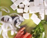 A picture of step 1 of Paneer Tikka Pizza.