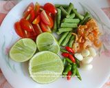รูปขั้นตอนการทำที่ 2 ของ ส้มตำหลอด (ปอเปี๊ยะส้มตำ)