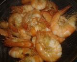 Foto langkah ke 2 dari resep Udang Kangkung Saus Tiram.